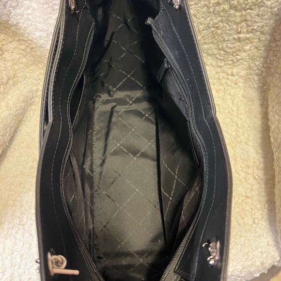 Michael Kors Jet Set Large Logo Shoulder Bag - Picture 4 of 8